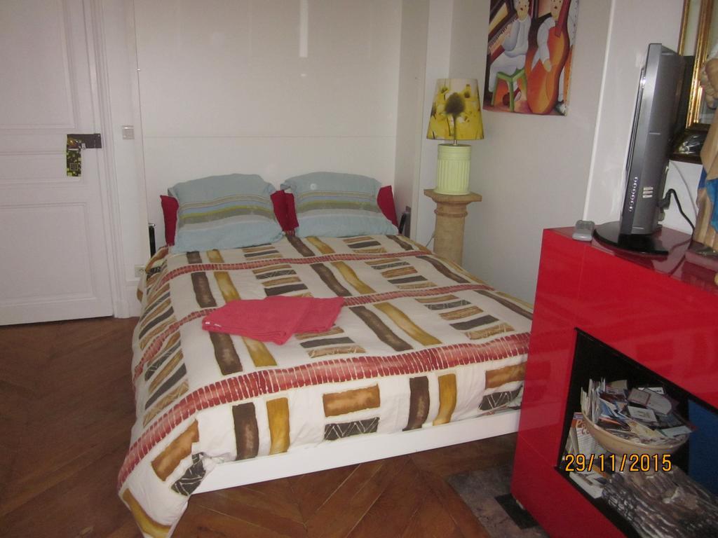 베드 앤 브렉퍼스트 파리 센터 B&B 객실 사진